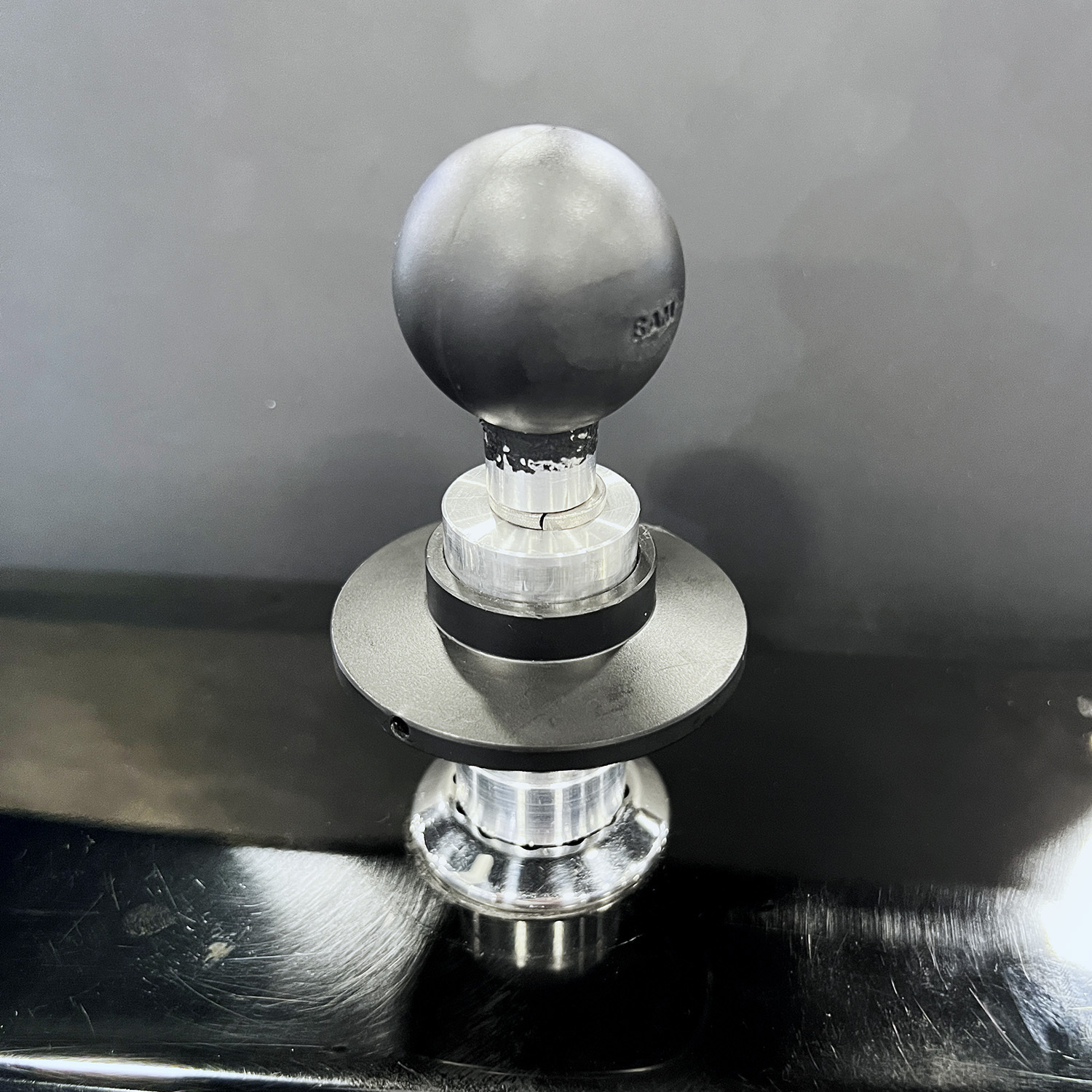 Quick release dual action large universal RAM mount – QRDALUA-L Product Image 1
