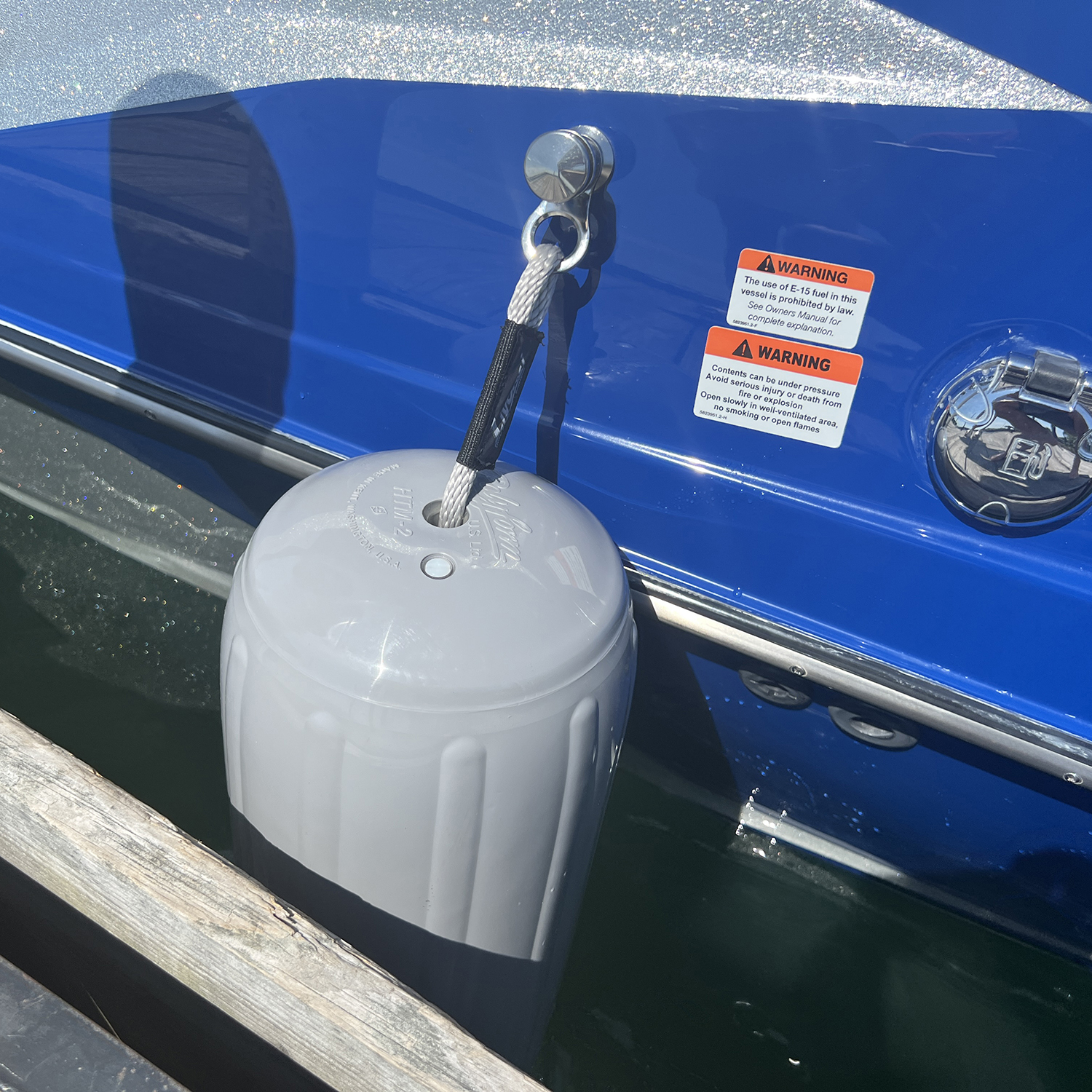 Sewn QR fender cleat with platinum line and large fender – QRFB027PL2PL5182 Product Image 1