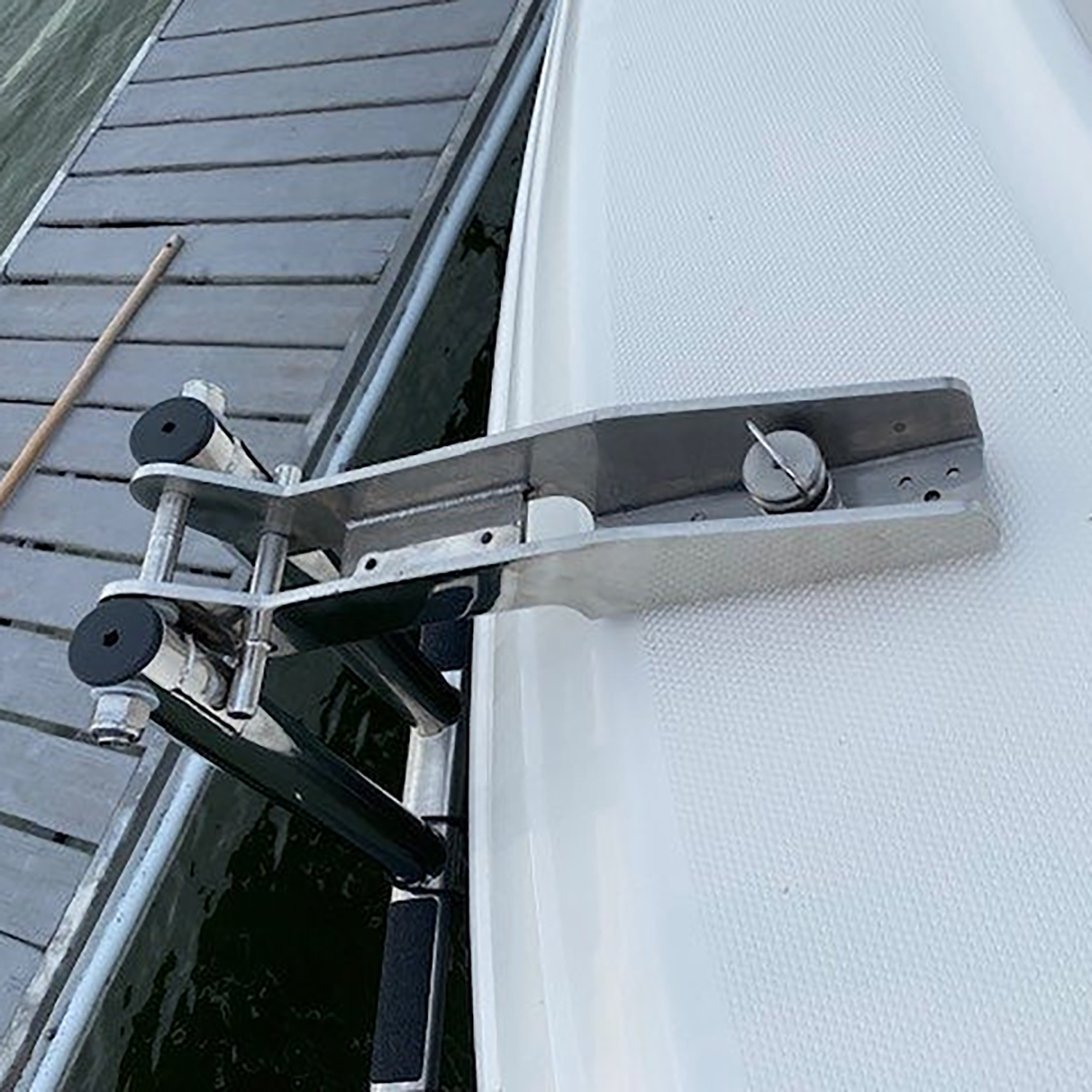 Single pin quick release retractable ladder – QRL4SCLA Product Image 2