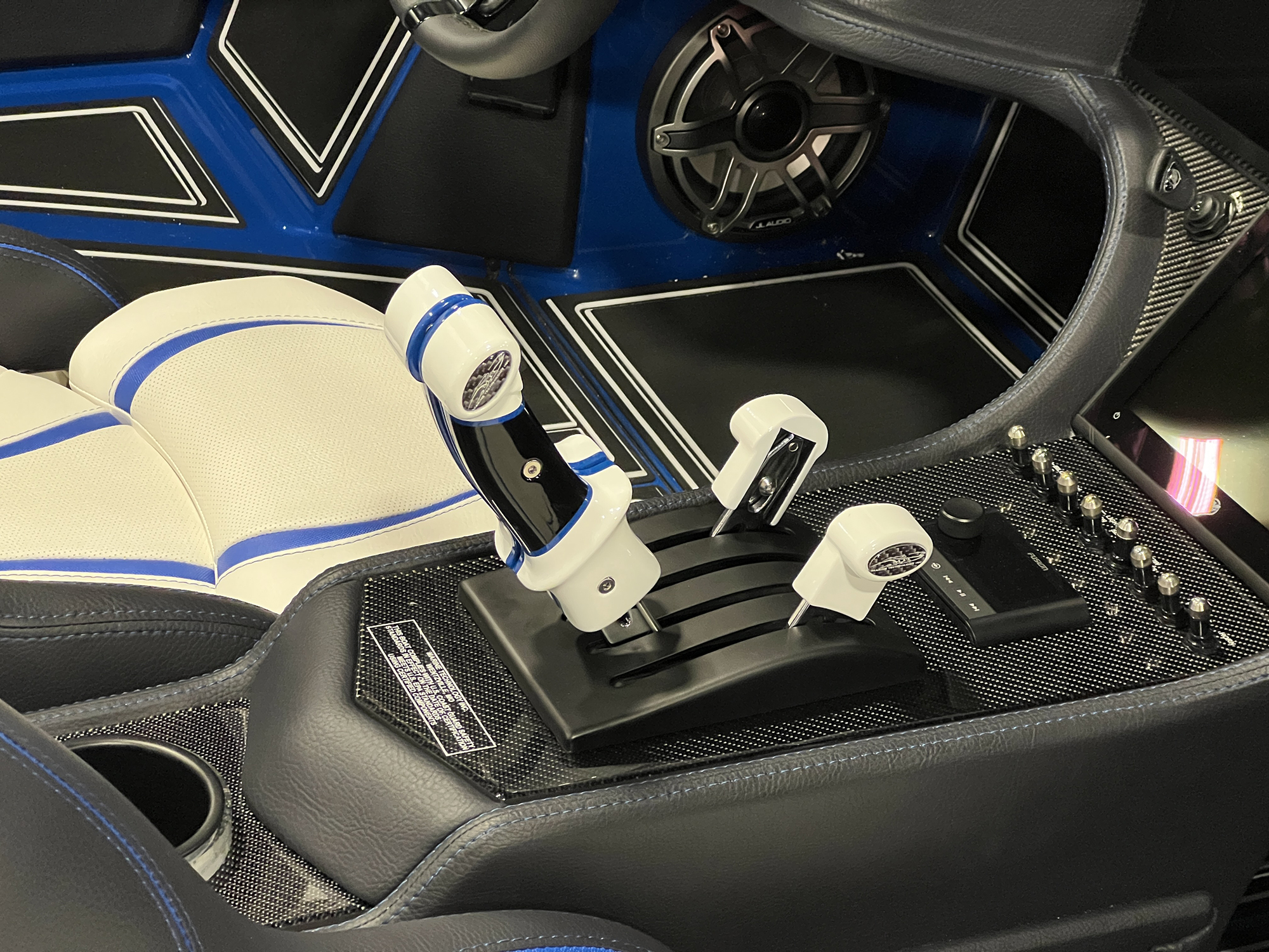 performance-boat-mechanical-throttles