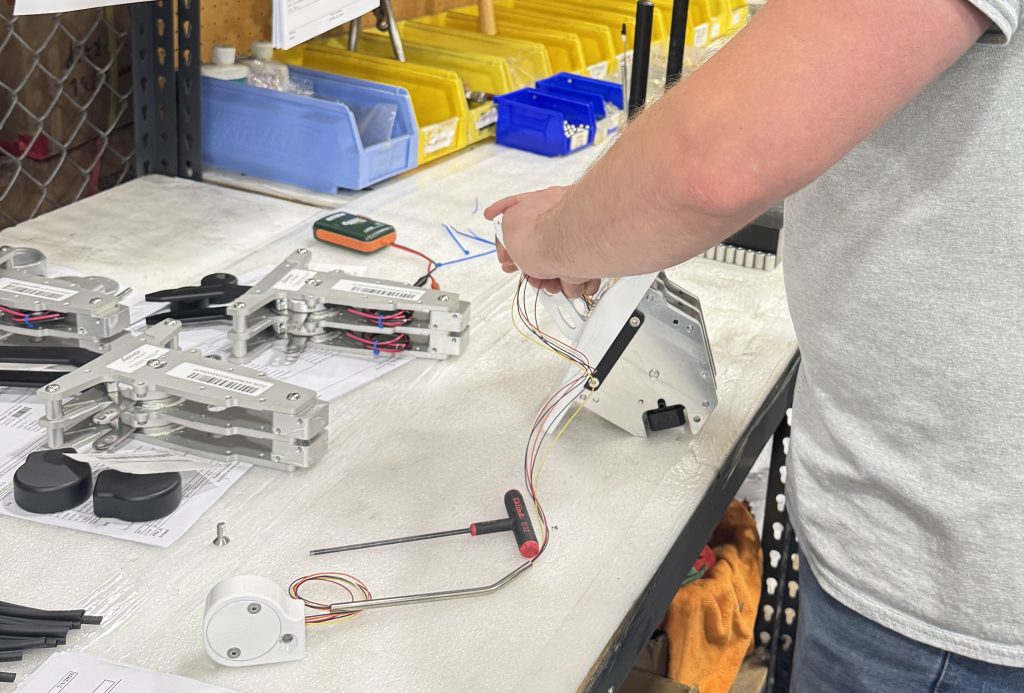 Assembling a Mercury DTS throttle